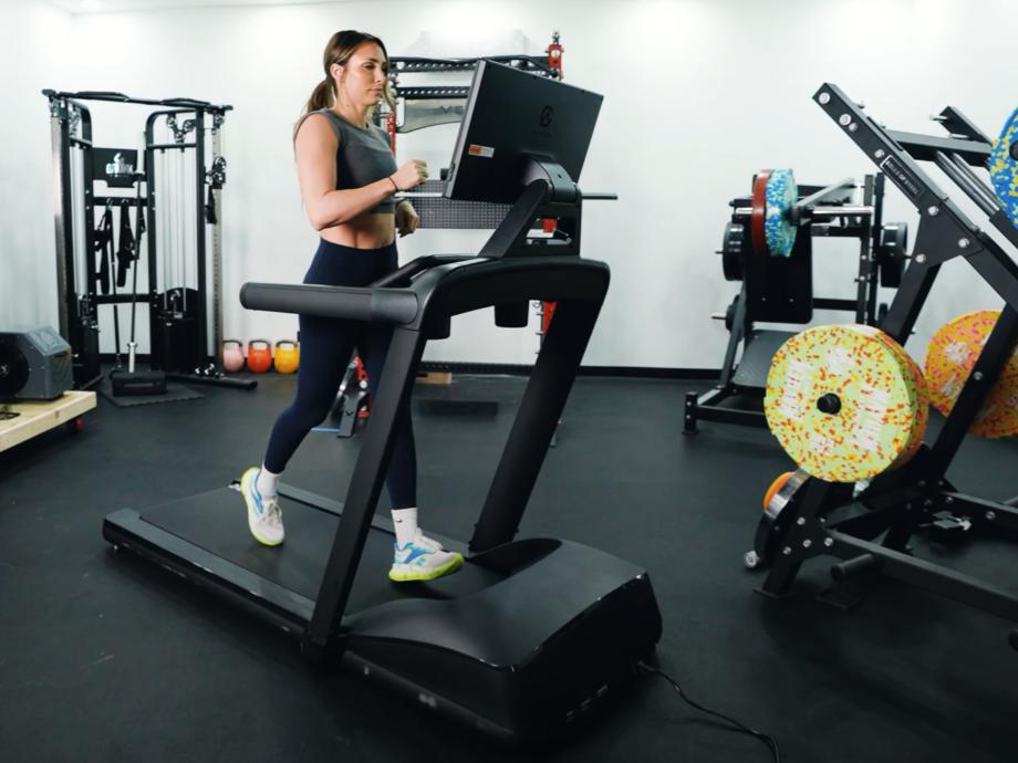 Aviron Victory Treadmill Review (2026): Can This Gamified Running Experience Enter the Winner’s Circle?