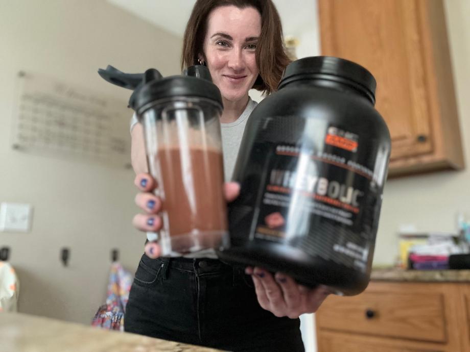 GNC AMP Wheybolic Review (2026): An Expensive, High-Quality Protein Powder 