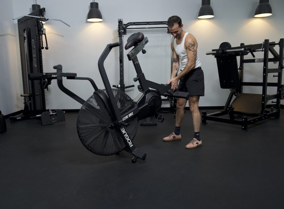 Man transports the Rogue Echo Bike