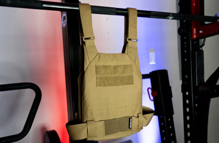 Reviewing the Plate Carrier weighted vet from Rogue Fitness